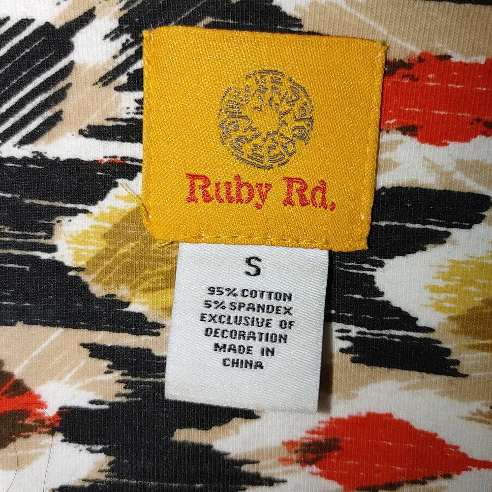 RUBY RD. SOUTHWESTERN PRINT VNECK BEADED TOP S - Picture 5 of 6